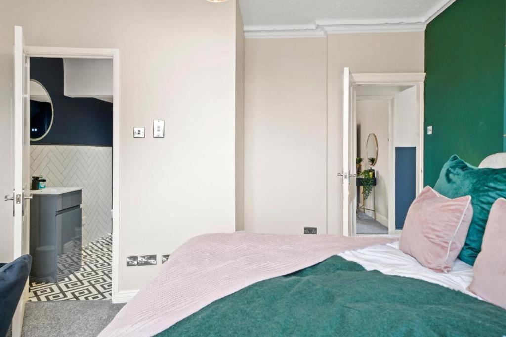Deluxe 5 Bed In Central Whitby - Parking - Hot Tub Eksteriør billede